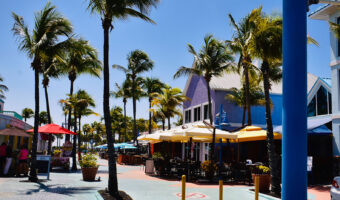 Fort Meyers Beach Using phade straws